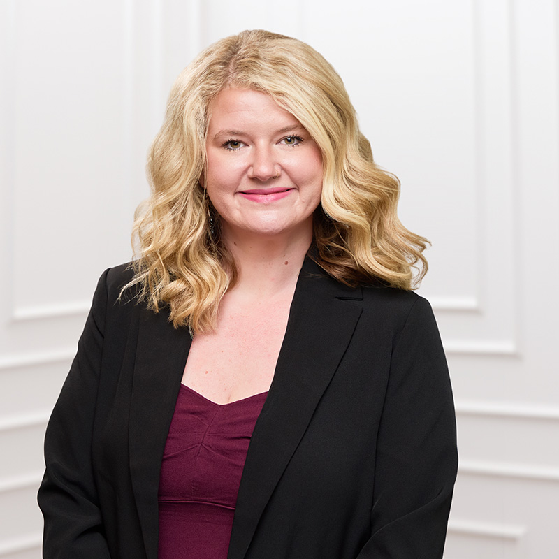 Victoria Nales headshot